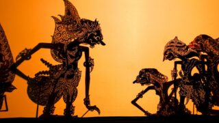 Wayang Golek dan Wayang Kulit adalah warisan budaya Indonesia