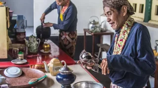 tradisi minum teh dan kopi