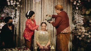 tradisi siraman pernikahan Jawa