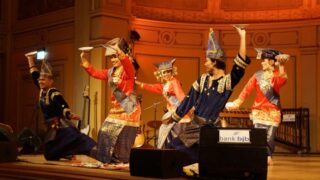 Tari Piring Minangkabau