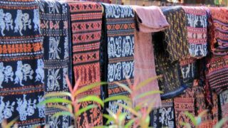 kerajinan tenun ikat