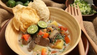 Kuliner Soto Betawi